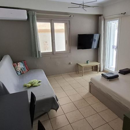 Honeybee4 - Cozy Studio Close To The Port, Airport & Athens 拉斐那 外观 照片