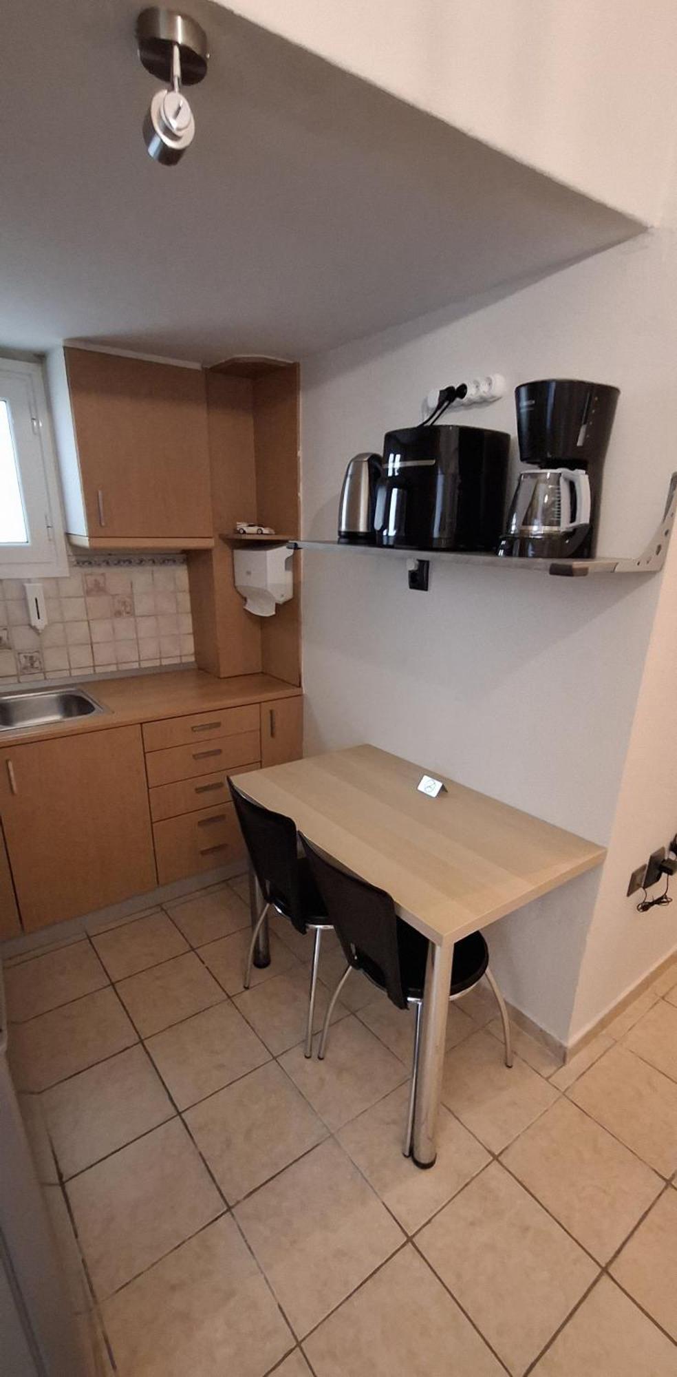 Honeybee4 - Cozy Studio Close To The Port, Airport & Athens 拉斐那 外观 照片