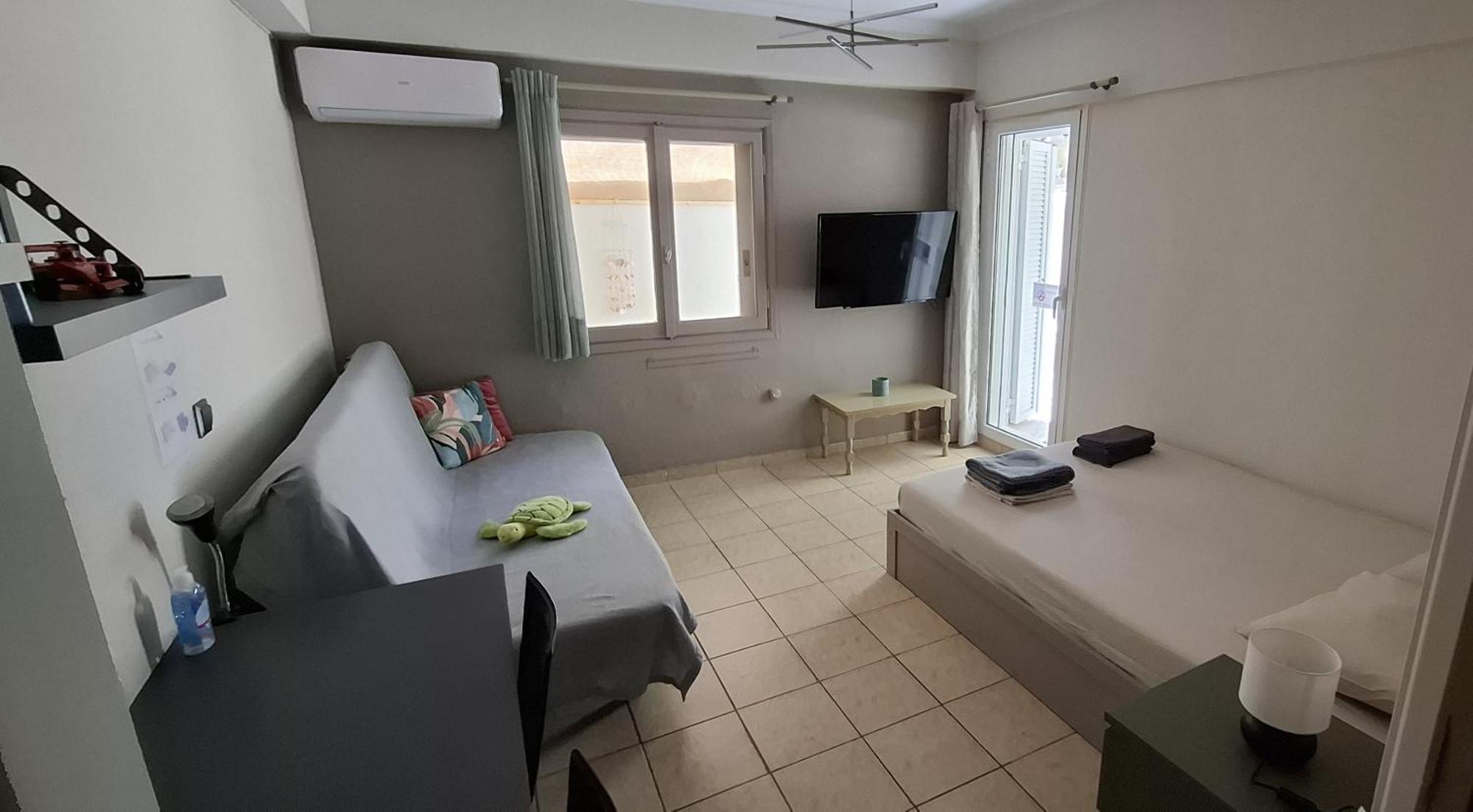 Honeybee4 - Cozy Studio Close To The Port, Airport & Athens 拉斐那 外观 照片